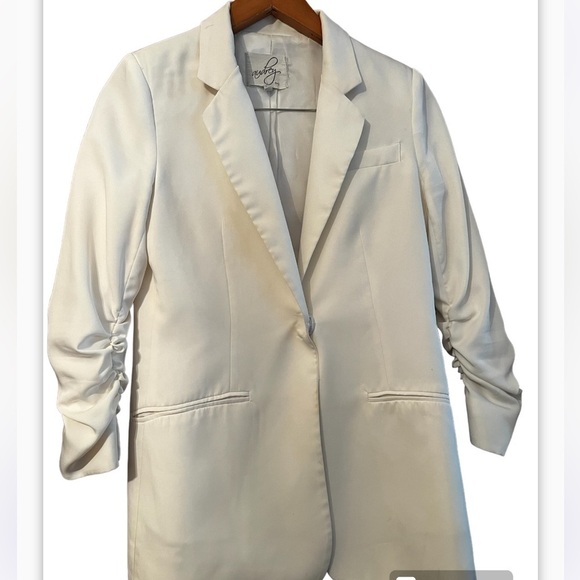 Audrey 3+1 Cream Blazer 3/4 ruched sleeve 1 button Sz S Women - Picture 4 of 12